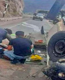 Un muerto y dos heridos en despiste de camioneta en el sector siete vueltas
